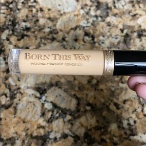 Too Faced Born This Way Concealer